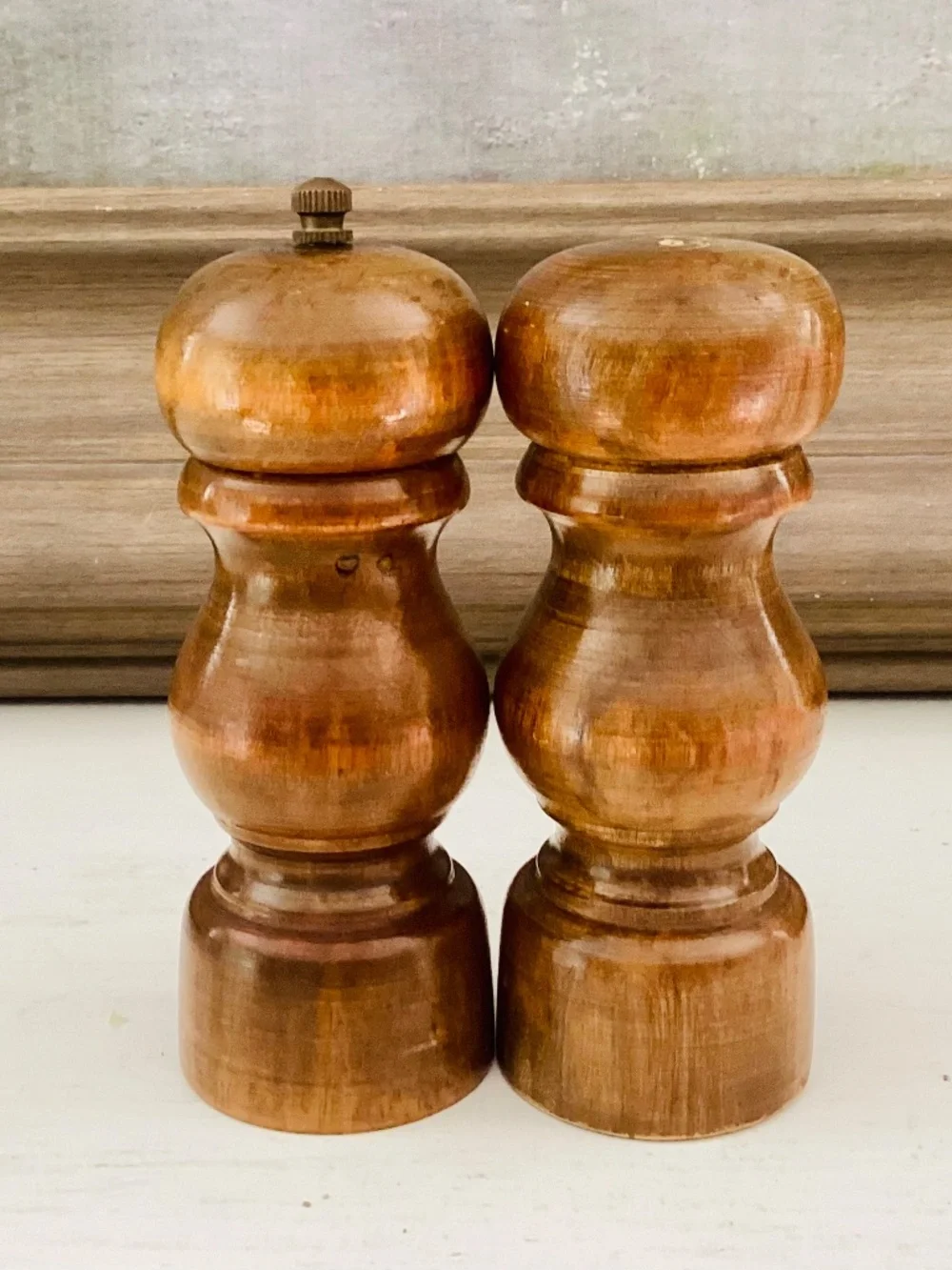 Vintage Turned Wood Salt Shaker & Pepper Mill MCM Rustic Cottagecore 5” Tall